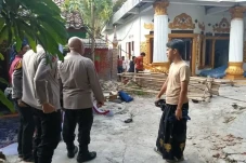 Diamuk hingga Nyaris...