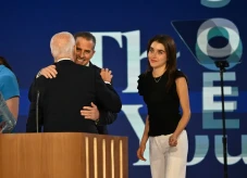 Trump Kecam Pengampunan...