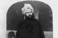 Ahmadiyah: Kisah Mirza...