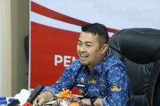 Profil Risnandar Mahiwa,...