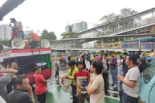 Demo di KPU Jakarta,...
