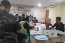 Warga Berbagai Kelurahan...