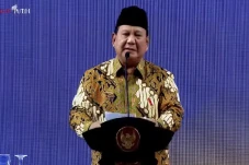 Prabowo Sebut Soekarno,...