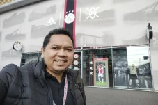 Hardikan dan Candaan:...