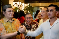 Denny Sumargo dan Farhat...