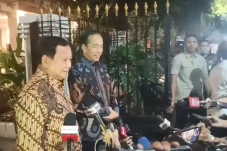 Peluang Jokowi Masuk...