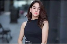 Profil Hana Hanifah,...