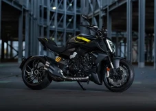 Ducati Diavel Black...