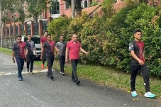 Profil Anwar Ibrahim,...