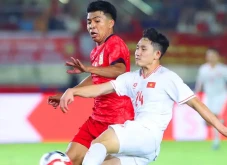 Timnas Vietnam Hancurkan...
