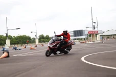 Penjualan Motor Tembus...