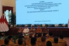 Serahkan DIPA dan TKD...