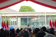 Prabowo Resmikan Terowongan...