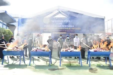 Bea Cukai Aceh Musnahkan...