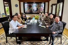 Jokowi Terima Taipan...