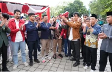 Kemenpora Tutup Pesta...