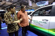 Insentif Mobil Hybrid...