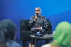 Peringati Hari Ibu,...