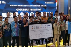 Tekan PMI Ilegal, Menteri...