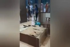 Ambil Paksa 2 Tersangka...