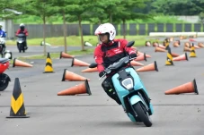 Ekonomi Lesu, Honda...