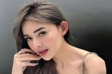 4 Artis yang Mengeluarkan...