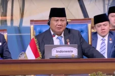 Keras! Prabowo Kritik...