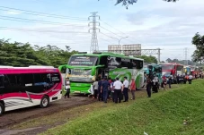 Tidak Laik Jalan, 5...