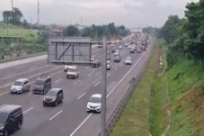 Liburan Natal Pagi Ini,...