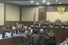 Direktur PT RBT Reza...