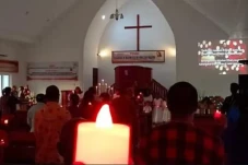 Momen Perayaan Nataru,...