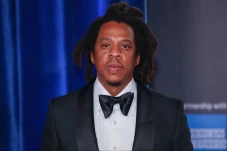 Jay Z Diduga Selingkuh...
