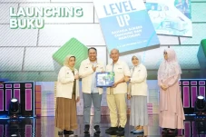 Direktur SDM dan Umum...