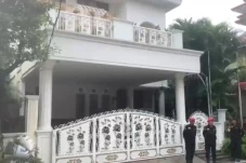 Rumah Hasto Kristiyanto...