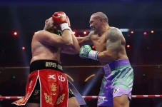 Haruskah Oleksandr Usyk...