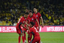 Prediksi Singapura vs...