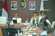 Prabowo Lepas Bantuan...