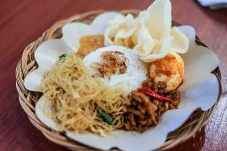 Jakarta, Bandung, dan...