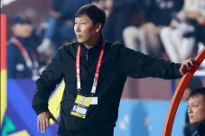 Pelatih Vietnam Tak...