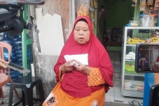 Gus Miftah Beri Uang...