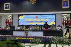 64 Anggota Polda Jabar...
