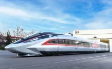 China Kenalkan Kereta...