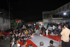 Warga Jatinegara Rayakan...