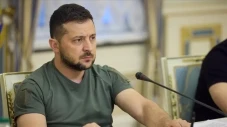 Penghasilan Zelensky...