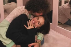 Selena Gomez Diminta...