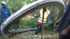 Gulungan Logam Berukuran...