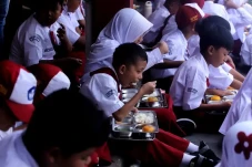 Makan Bergizi Gratis...