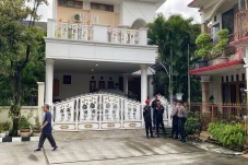 Digeledah KPK, Rumah...