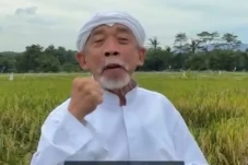 Haji Qomar Meninggal...