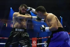 Artur Beterbiev Pantas...